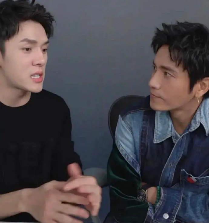 Phạm Băng Băng khoe ảnh đẹp từ nhỏ, Trần Khôn livestream bán hàng