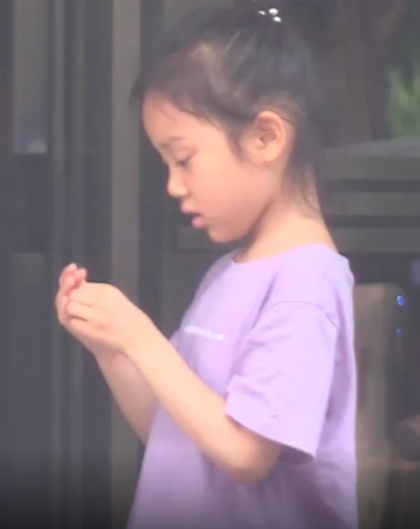 Giả Nãi Lượng đưa Điềm Hinh gặp ông bà, Cổ Thiên Lạc đón tuổi 50