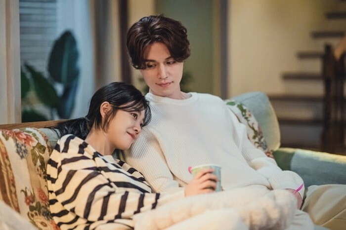 Lee Dong Wook - Jo Bo Ah hẹn hò trong tập mới 'Bạn Trai Tôi Là Hồ Ly'