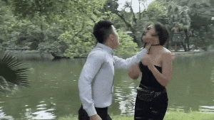 Quỳnh Nga, Thu Quỳnh và sao nữ Việt vất vả đóng cảnh bóp cổ