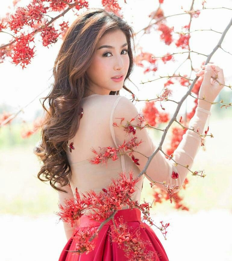 Yaya, Chompoo và dàn mỹ nhân đài CH3 có lượng fan khủng trên Instagram
