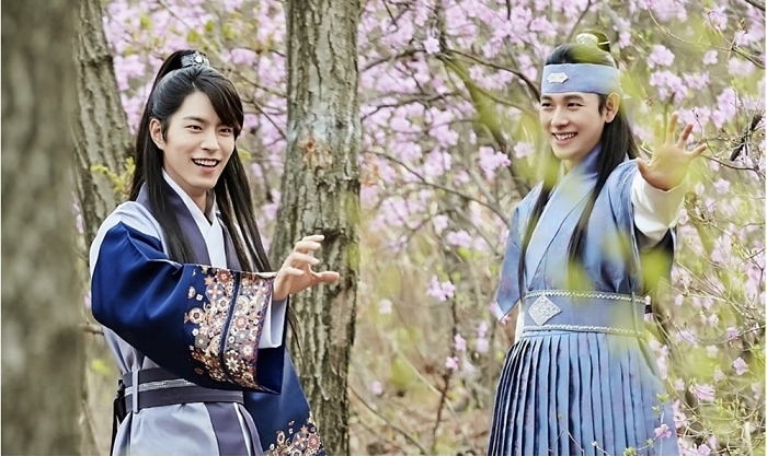 Park Bo Gum, Lee Dong Wook và các nam thần xứ Hàn cân mọi loại vai