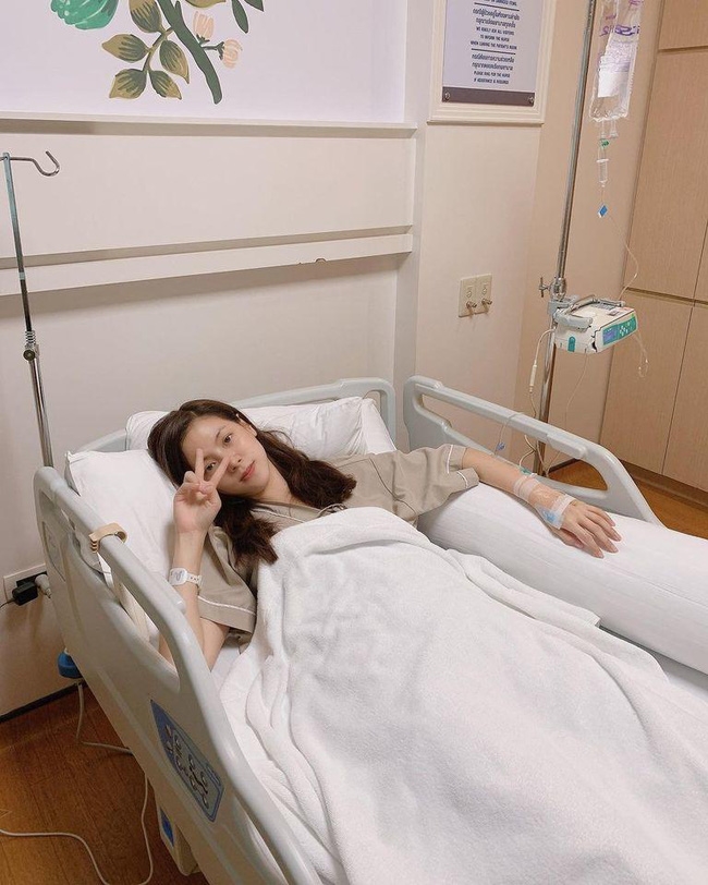 Baifern Pimchanok nhập viện vì làm việc quá sức
