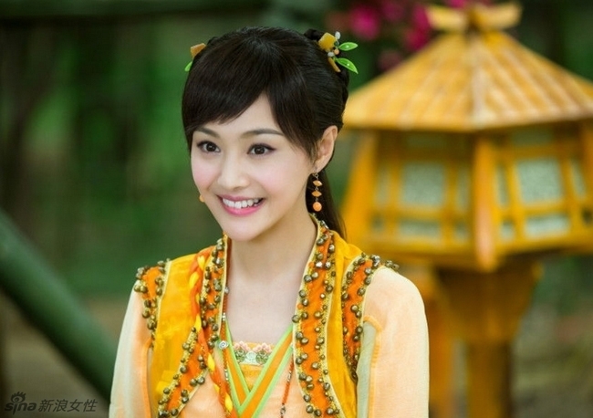 Nhiệt Ba, Cúc Tịnh Y và dàn mỹ nhân cổ trang 9X của showbiz Hoa Ngữ