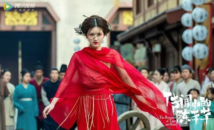 Triệu Lộ Tư cùng Triệu Lệ Dĩnh lọt top 6 tiểu hoa nổi bật màn ảnh Cbiz