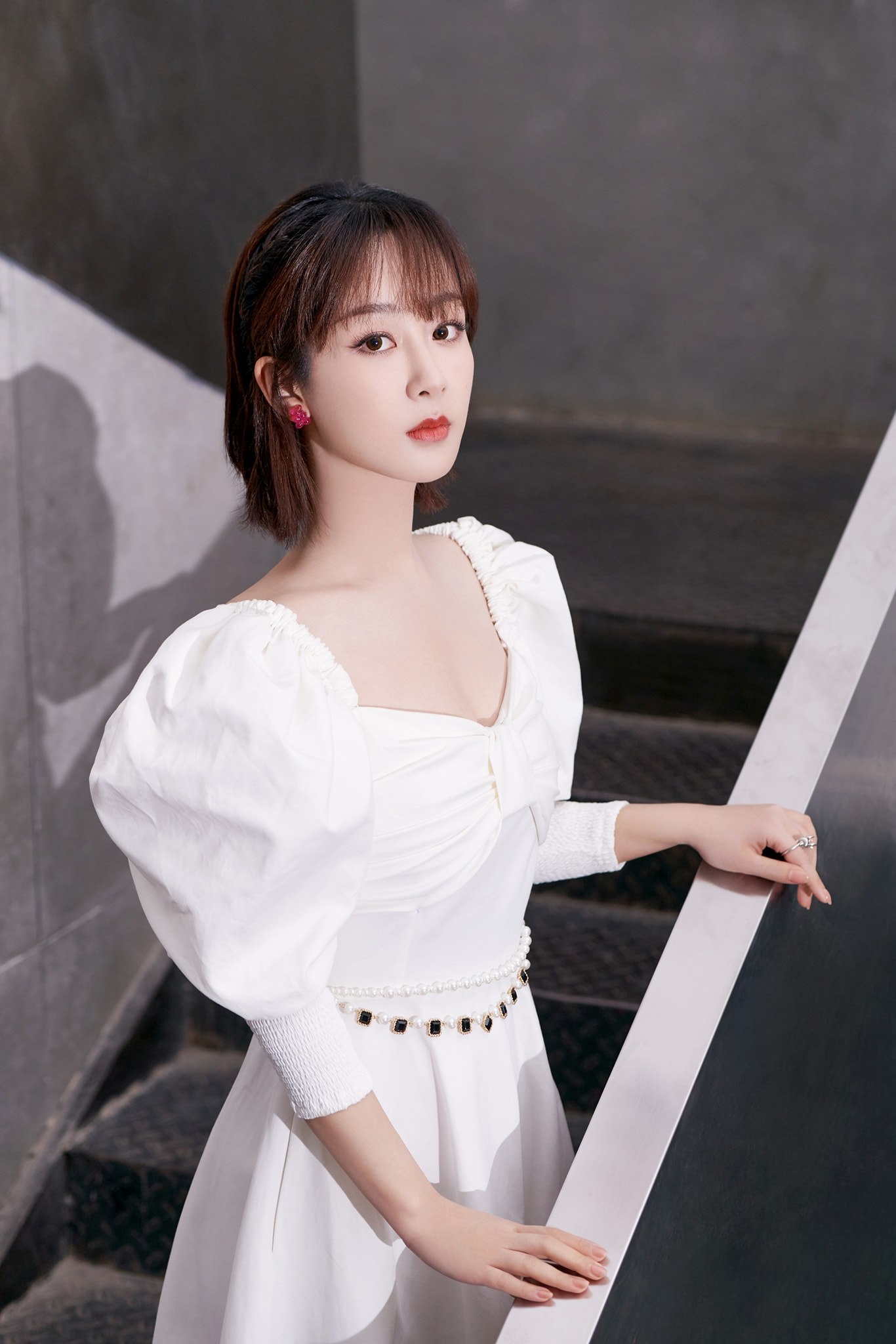 Triệu Lộ Tư cùng Triệu Lệ Dĩnh lọt top 6 tiểu hoa nổi bật màn ảnh Cbiz