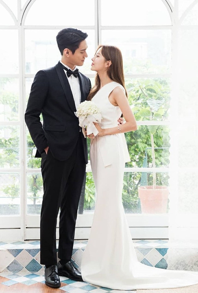 Go Kyung Pyo - Seohyun chụp ảnh cưới cực tình tứ khiến fan 'phát sốt'