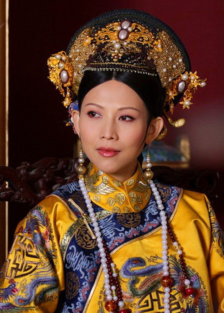 Đường Yên, Dương Mịch và sao Cbiz vác bụng bầu đi đóng phim