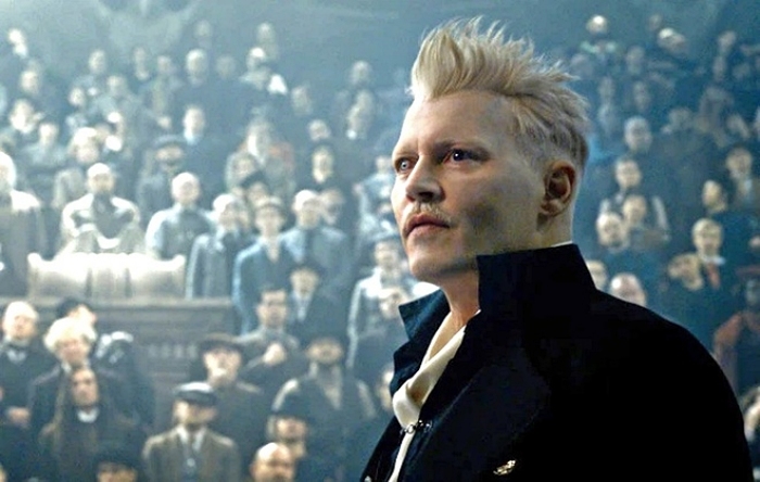 Johnny Depp buộc phải chia tay loạt phim Fantastic Beasts