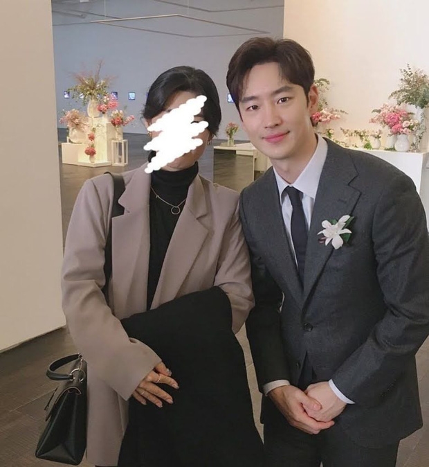 Lee Min Ho và loạt sao nam Hàn gây chú ý khi dự đám cưới 