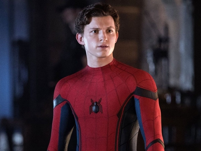 Tom Holland khoe tạo hình trong Người Nhện 3 có thêm phụ kiện đặc biệt