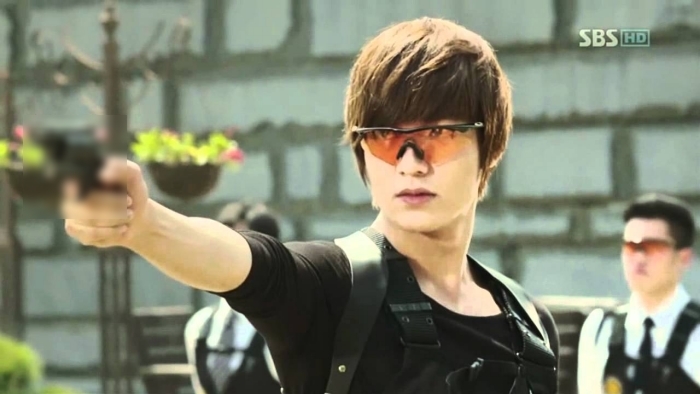 Kim Soo Hyun và loạt nam thần Hàn thành công với vai thiên tài