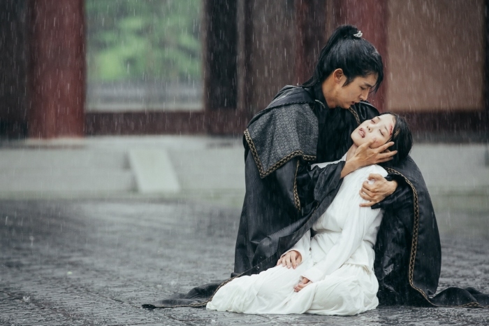 Song Joong Ki, Lee Jun Ki và các thái tử điển trai trên màn ảnh Hàn