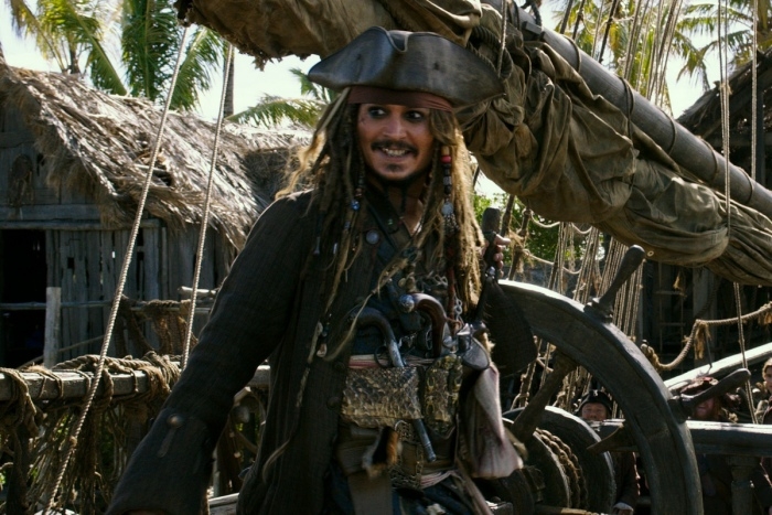 Johnny Depp vẫn nhận ít nhất 10 triệu đô dù bị cắt vai