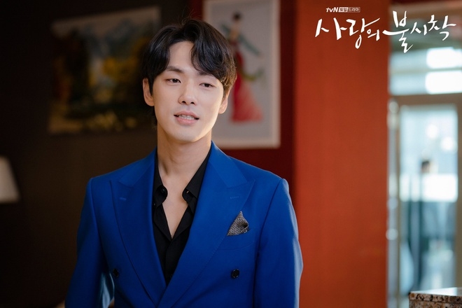 Kim Seon Ho và các chàng nam phụ ấn tượng nhất xứ Hàn năm 2020
