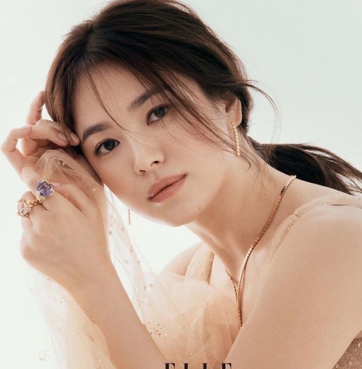 Song Hye Kyo, Lee Young Ae cùng những mỹ nhân từ bé đã đẹp hoàn hảo