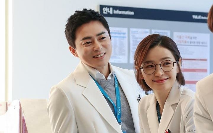 Hyun Bin - Son Ye Jin và những cặp đôi Hàn 2020 'chemistry' bùng nổ
