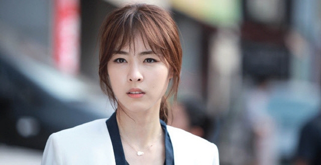 Suzy, Kim Tae Hee cùng dàn sao Hàn phản ứng khi bị chê diễn dở