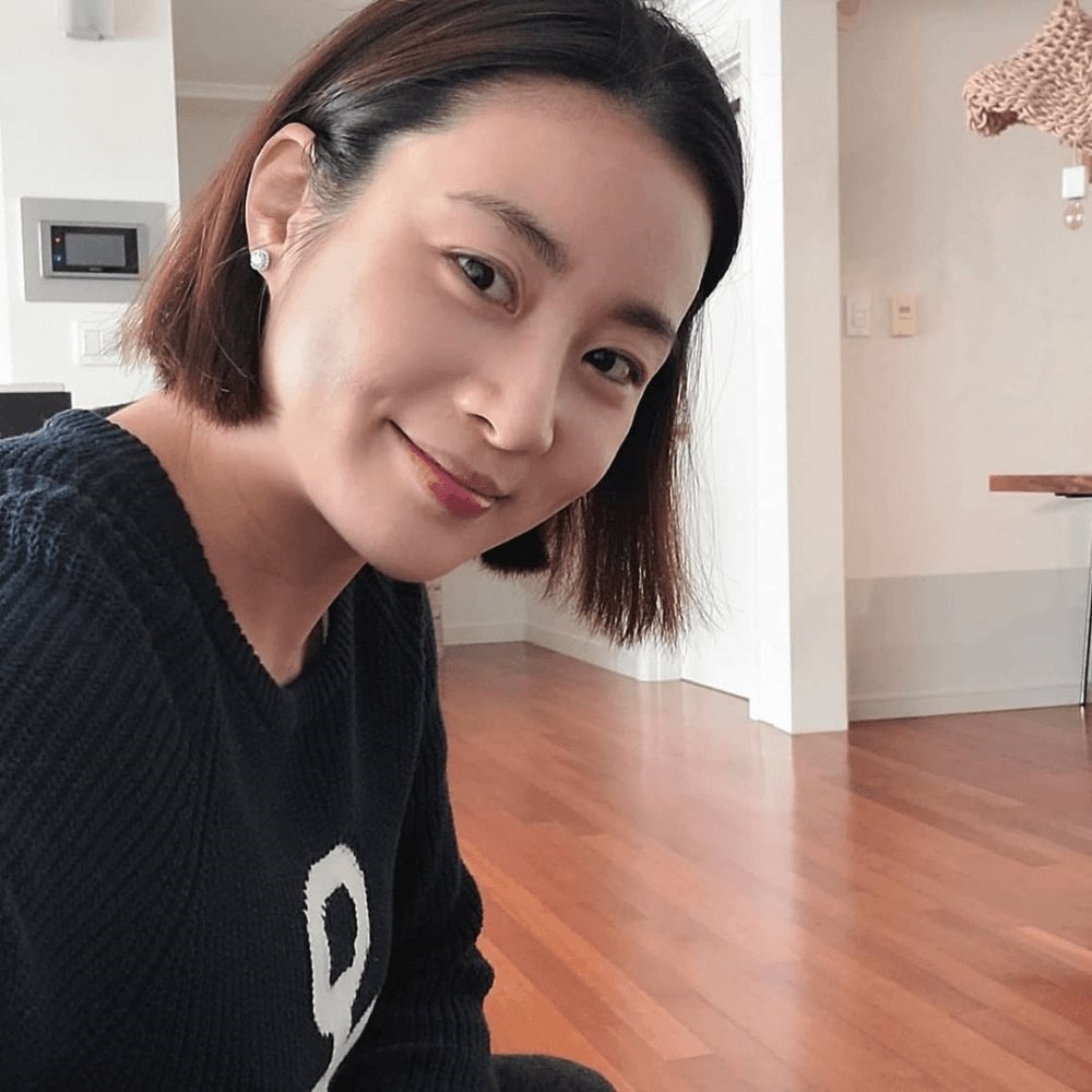 Park Min Young khoe ảnh đẹp lung linh, Gong Yoo tự nhận xét bản thân