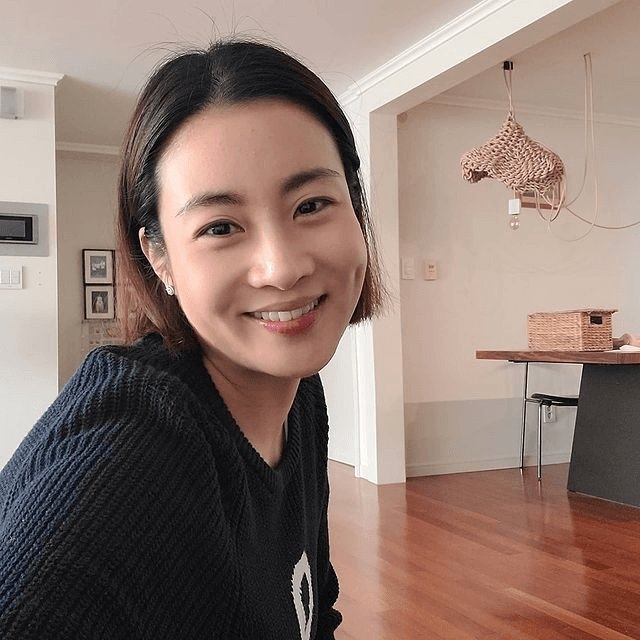 Park Min Young khoe ảnh đẹp lung linh, Gong Yoo tự nhận xét bản thân