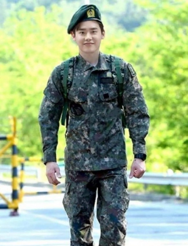 Lee Jong Suk và những mỹ nam chuẩn bị xuất ngũ làm fan vui mừng