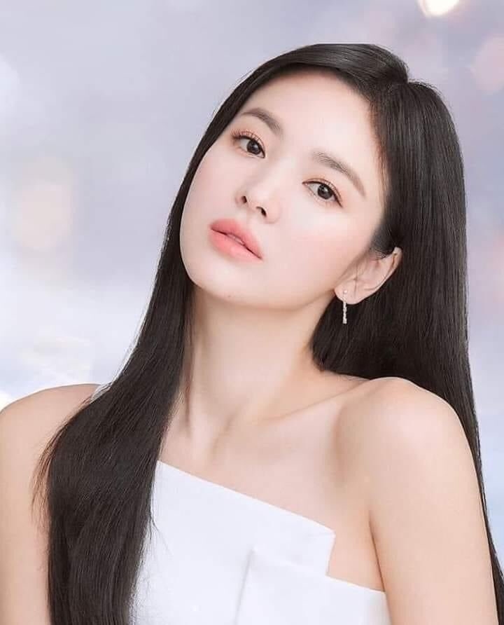 Song Hye Kyo cùng 6 kiểu tóc nâng tầm nhan sắc đại mỹ nhân