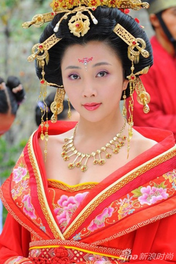 Dĩnh Nhi và dàn sao nữ bị chê khi vào vai tứ đại mỹ nhân Trung Hoa