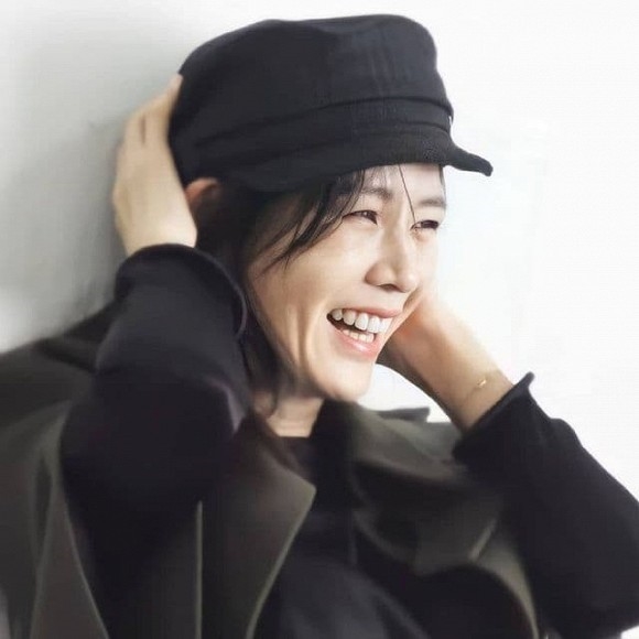 Kim Woo Bin lập Instagram, Kim Soo Hyun khoe bắp tay trong ảnh mới