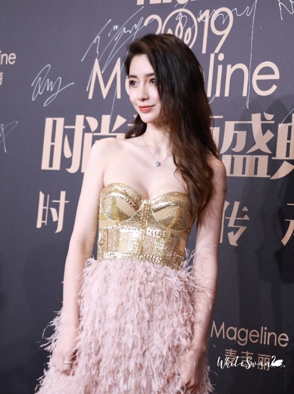 Lưu Diệc Phi và dàn mỹ nhân Hoa ngữ gợi cảm trên thảm đỏ