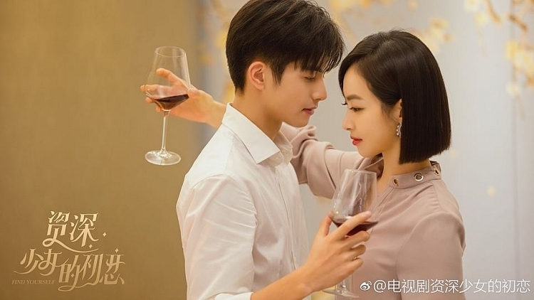 Triệu Lộ Tư và dàn diễn viên Phượng Tù Hoàng sau 2 năm lên sóng