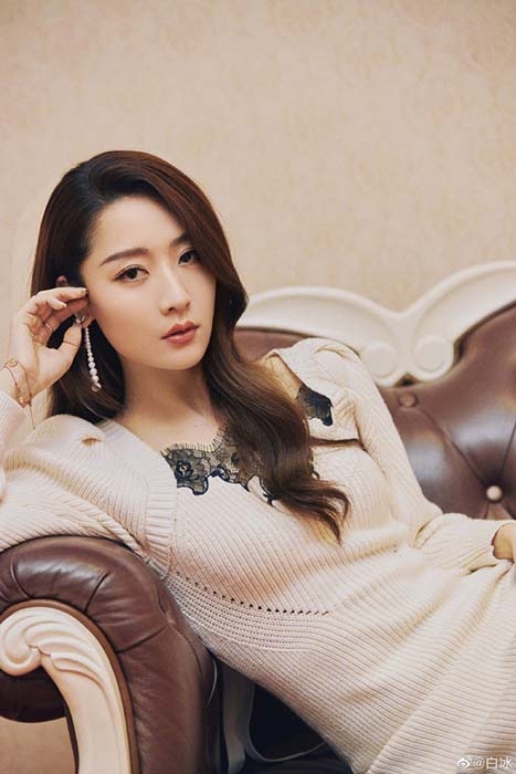 Cảnh Điềm và sự nghiệp chìm nghỉm cùng hội 'kinh thành tứ mỹ'