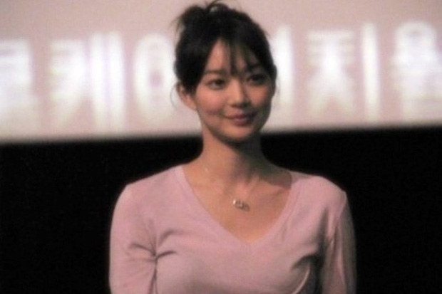Jun Ji Hyun và loạt mỹ nhân Hàn lộ sắc vóc thật ngoài đời