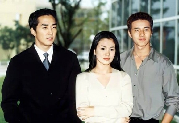 Song Hye Kyo gây chú ý với loạt ảnh cũ khoe nhan sắc xinh đẹp
