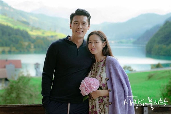 Hyun Bin - Son Ye Jin tiếp tục lộ ảnh hẹn hò sau nhiều lần phủ nhận