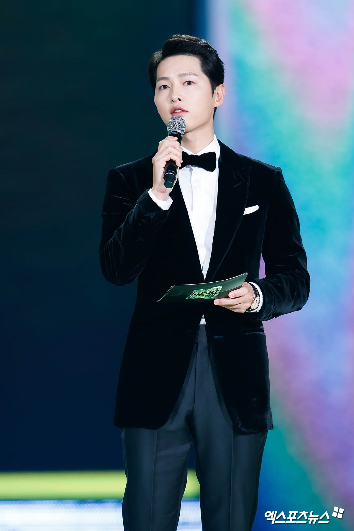 Song Joong Ki, Park Seo Joon cùng dàn sao Hàn nổi bật ở MAMA 2020