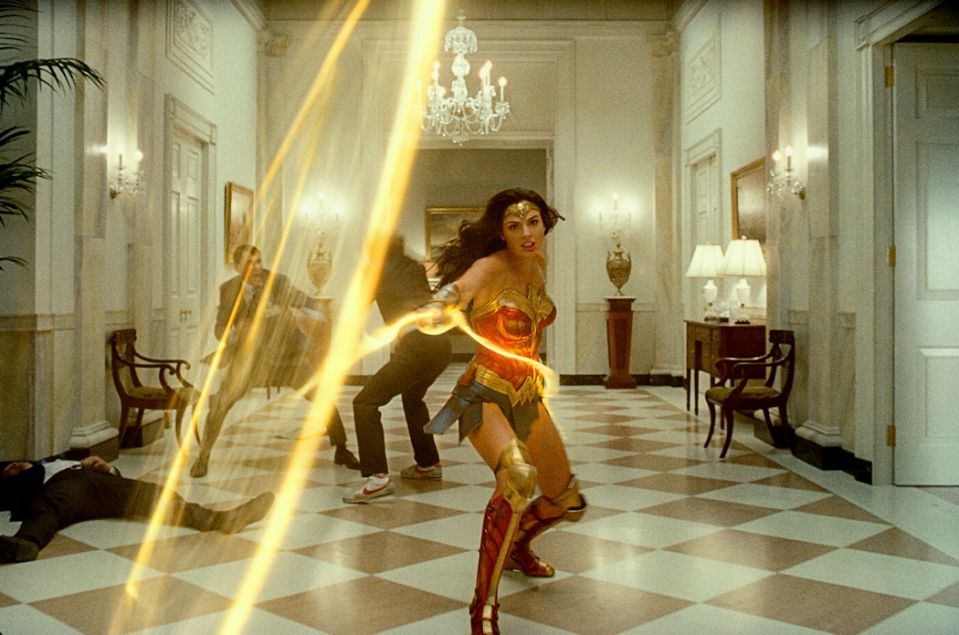 Wonder Woman 1984 bị tưởng nhầm phim Ấn Độ vì cảnh hành động 'ảo lòi'