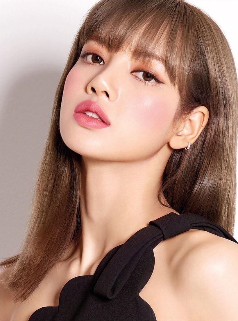Son Ye Jin vượt mặt Song Hye Kyo lọt top 100 phụ nữ đẹp nhất 2020