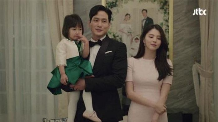 Lee Dong Wook và những diễn viên Hàn Quốc gặp hạn trong năm 2020