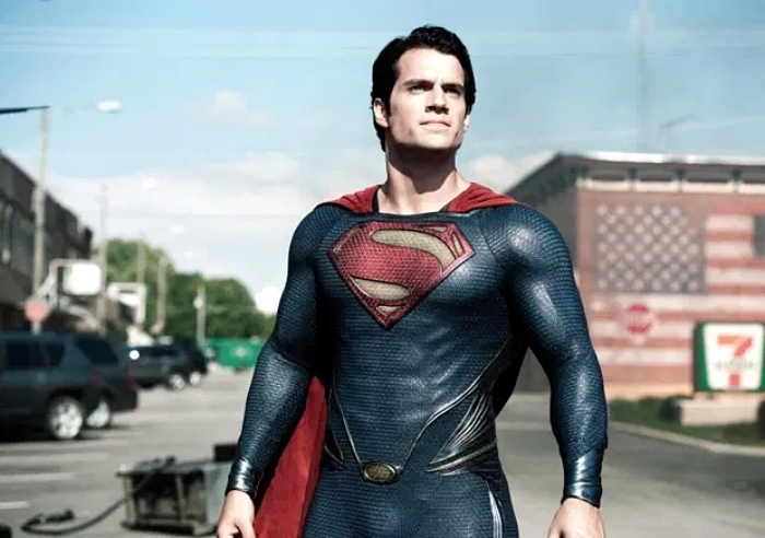 Henry Cavill gặp tai nạn khiến fan lo lắng