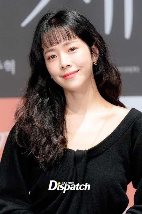 Song Hye Kyo, Kim Tae Hee và loạt nữ thần Hàn U40 khi chụp cận mặt