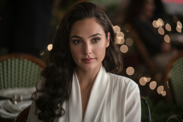 Wonder Woman 1984 bị netizen Việt chê bai vì vừa sến sẩm, vừa văn vở