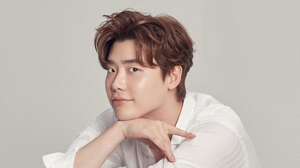 Lee Min Ho và những nam thần Hàn lãng tử hơn với tóc rẽ ngôi trái tim