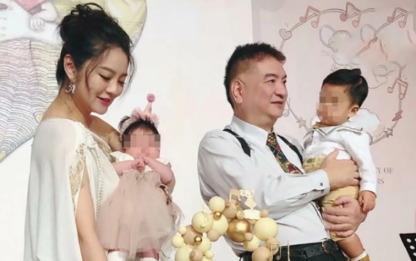 Giả Nãi Lượng - Kim Thần hẹn hò, An Dĩ Hiên làm tiệc 2 tháng cho con
