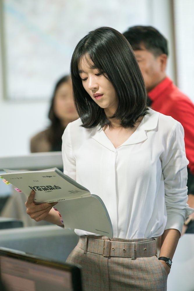 Song Hye Kyo và dàn mỹ nhân Hàn khoe sắc với sơ mi trắng