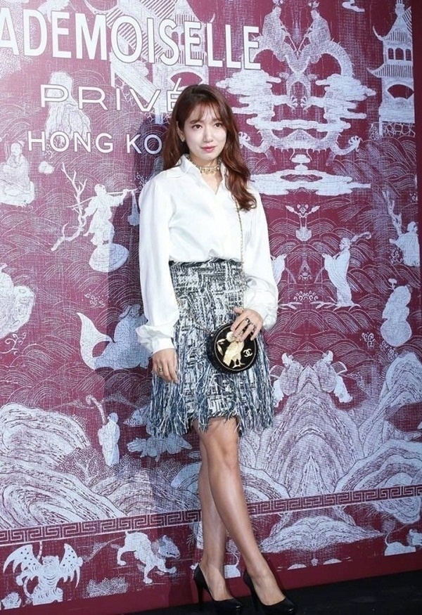 Song Hye Kyo và dàn mỹ nhân Hàn khoe sắc với sơ mi trắng