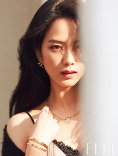 YoonA, Suzy cùng những đại diện nhan sắc K-pop qua 2 thế hệ
