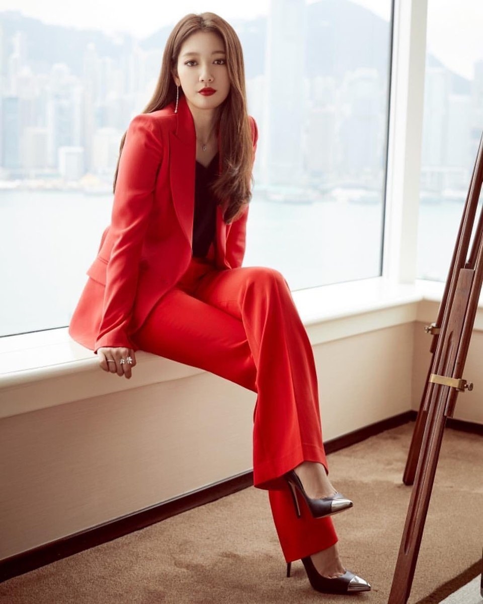 Song Hye Kyo và mỹ nhân Hàn xinh đẹp trong trang phục sắc đỏ
