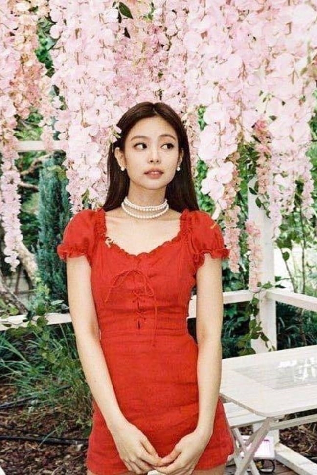 Song Hye Kyo và mỹ nhân Hàn xinh đẹp trong trang phục sắc đỏ