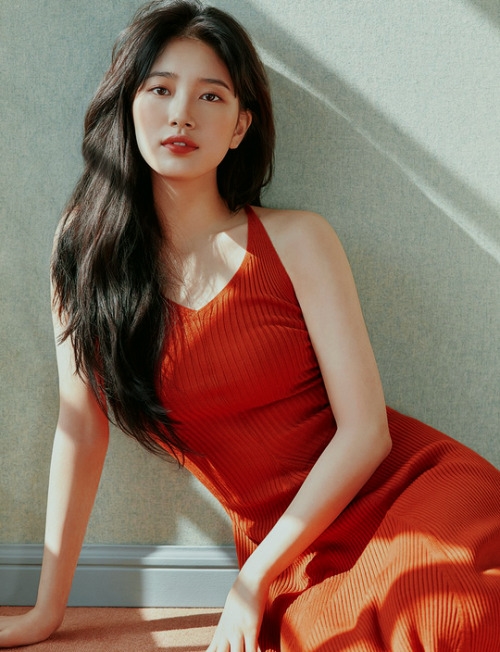 Song Hye Kyo và mỹ nhân Hàn xinh đẹp trong trang phục sắc đỏ