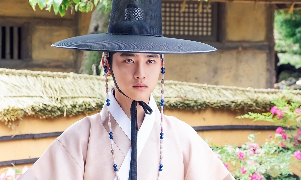 Song Joong Ki và mỹ nam Hàn nổi bật với tạo hình thư sinh thời xưa